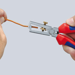 Стриппер для одно/много/тонкожил. кабеля, зачистка: ∅ 5 мм (10 кв. мм, AWG 7), L-160 мм, c регулировкой, черн., 2-к ручки KNIPEX KN-1112160